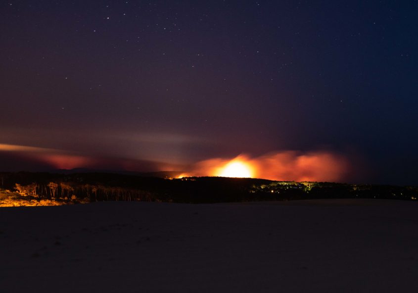 icendie feux de forêt fumée rouge